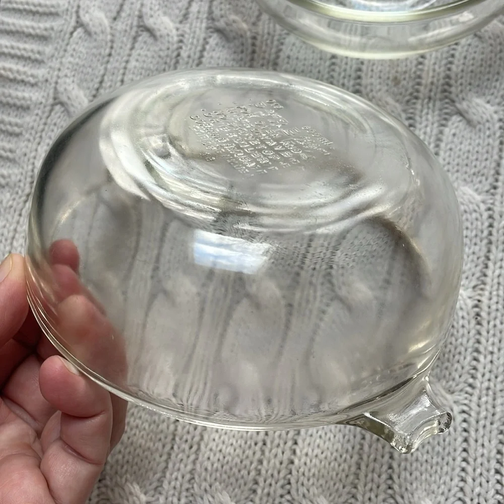 Four VTG Pyrex 019 casserole glass dishes handles 20 oz each. No chips or cracks